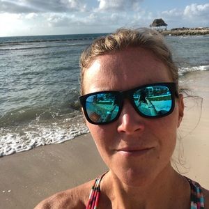 Meet your Posher, Lea